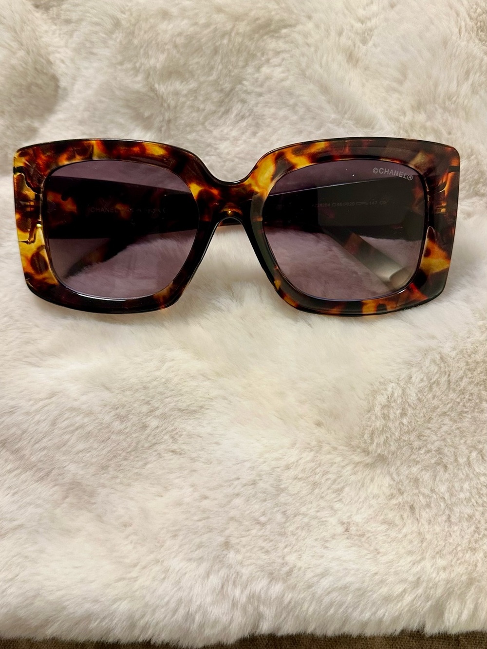 Tortoise Shell Square Sunglasses
